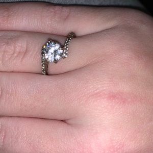 Sterling silver cubic zirconia ring